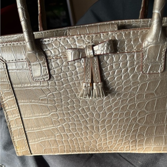 2/$30 Vintage Liz Claiborne Gold Faux Crocodile Leather Purse w/ Tassel Bow - Picture 3 of 7